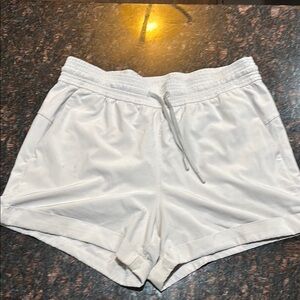 Lululemon off-white colored women’s shorts